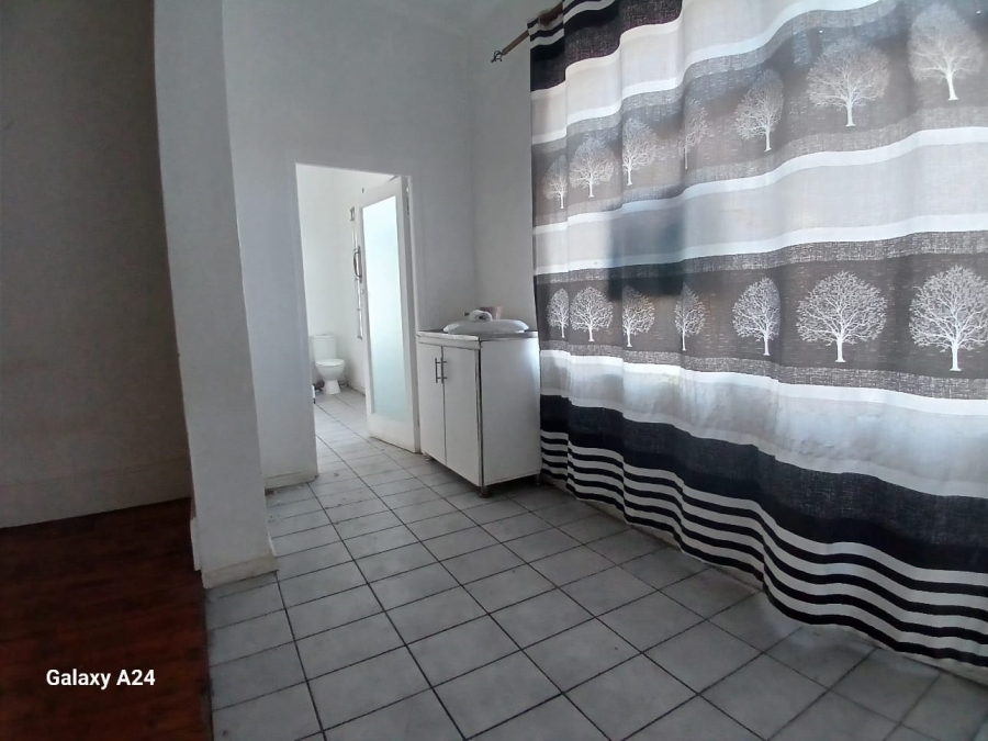 6 Bedroom Property for Sale in Quigney Eastern Cape